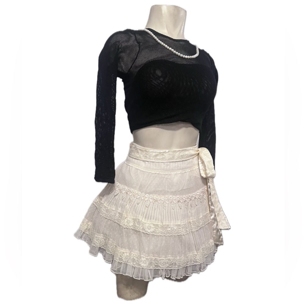 SOLD Twenty One Off White Lacey Mini Skirt
